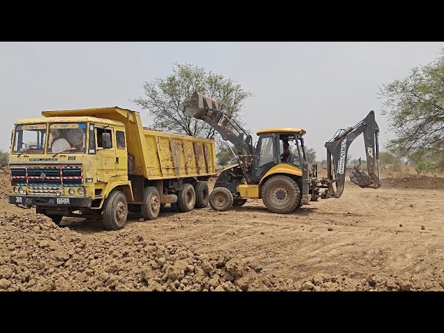JCB 3dx Backhoe Loading Mud in Tata 2518 Truck ! Tata Tipper ! Mahindra Tracker