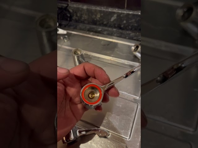 QUICK EASYFIX On Kitchen/Basin Dripping Noisy Mixer Tap. Ceramic Replaced In 30 Seconds!