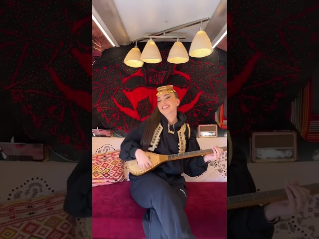 Enisa playing the traditional Albanian Instrument Çifteli 🇦🇱🔥