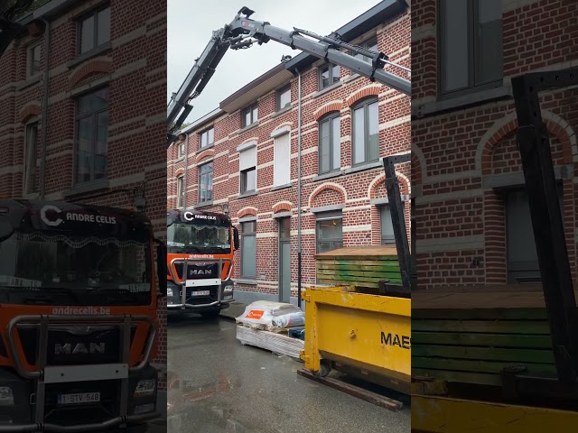 Pay attention to the customer's reaction!👌🏻 #construction #power #work #bigcrane #belgium