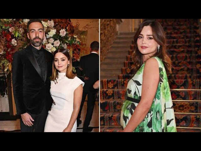Massive Congrats to Jenna Coleman & her family Dem, new life, new beginnings 👏🏾👏🏾👏🏾