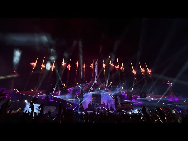 Martin Garrix - Starlight (Keep Me Afloat) @ Tomorrowland 2022