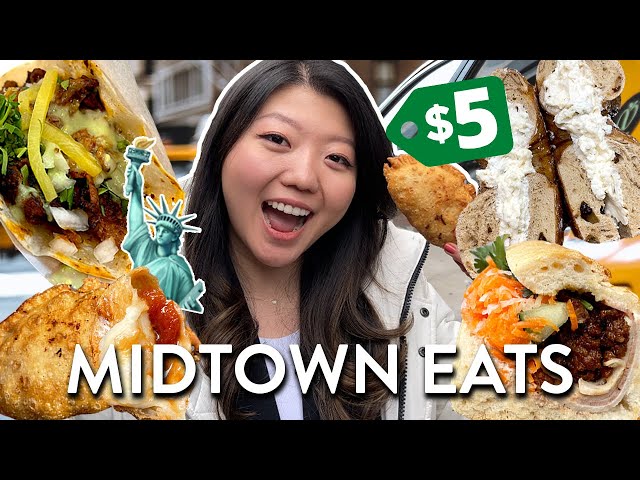 WHAT TO EAT IN MANHATTAN! Midtown New York Food Tour 🗽 (tacos, bagels, empanadas & more!)