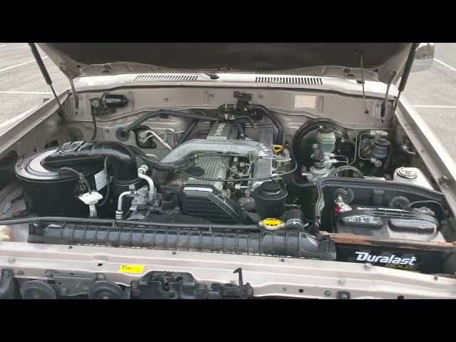 1994 Toyota Land Cruiser HDJ80 VX Turbodiesel 5-Speed - Engine