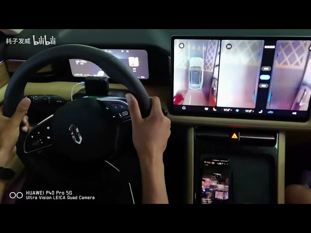 南京测试：3D panoramic images of the HUAWEI M5 Smart Driving Edition are smooth