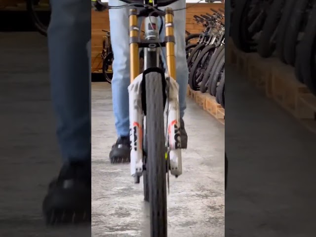 🤩 Test Riding Santa Cruz V10 Mountain Bike 😍 - MTB #shorts