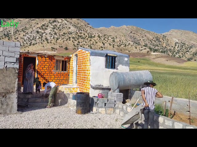 Efforts of the Abu Dhar nomadic family: Continue building the house