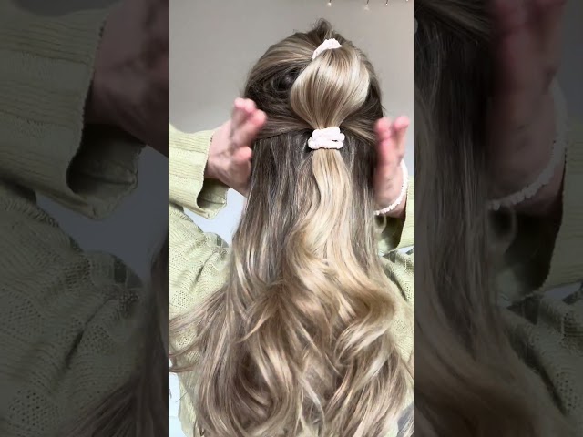 Summer hairstyle tutorial! How to do the perfect bubble braid 💗