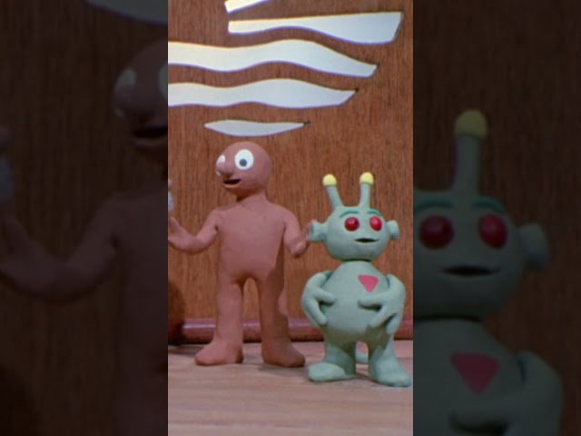 THE AMAZING ADVENTURES OF MORPH! - THE STRANGE VISITOR -  #stopmotion #morph #funny