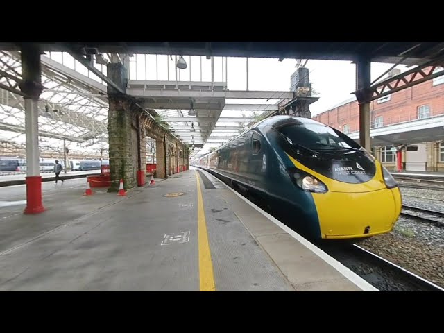 Pendolino Avanti train arriving at platform 11 at Crewe on 2021-08-21 at 1143 in VR180