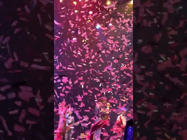 Brooks Nielsen New Year's Eve 2022 Going Gets Tough (Confetti)