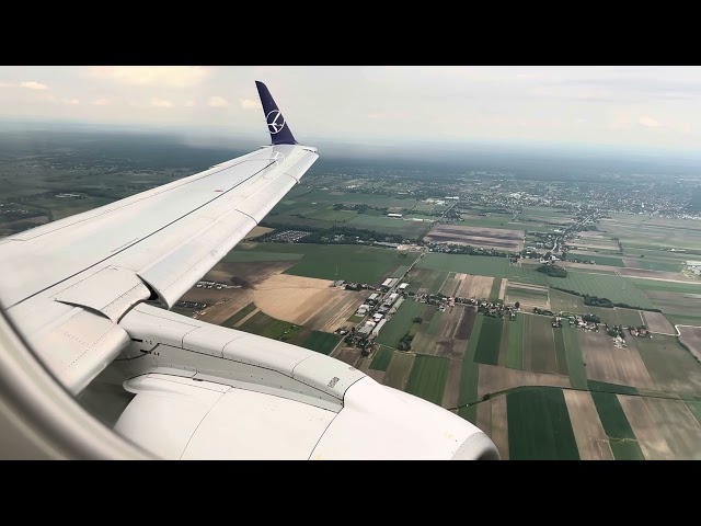 LOT Polish Airlines E175 Landing at Warsaw Chopin Airport (WAW) from Budapest Airport (BUD)