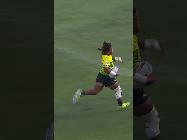 He Made an Impossible Try Saving Tackle!
