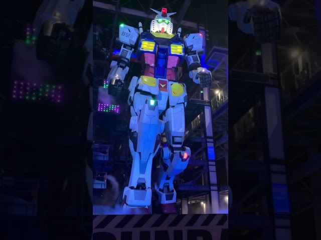 Did you know... this giant movable robot is 18 meters tall!