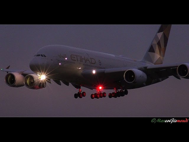Etihad Airways A380-861 sunset landing at London Heathrow 09L