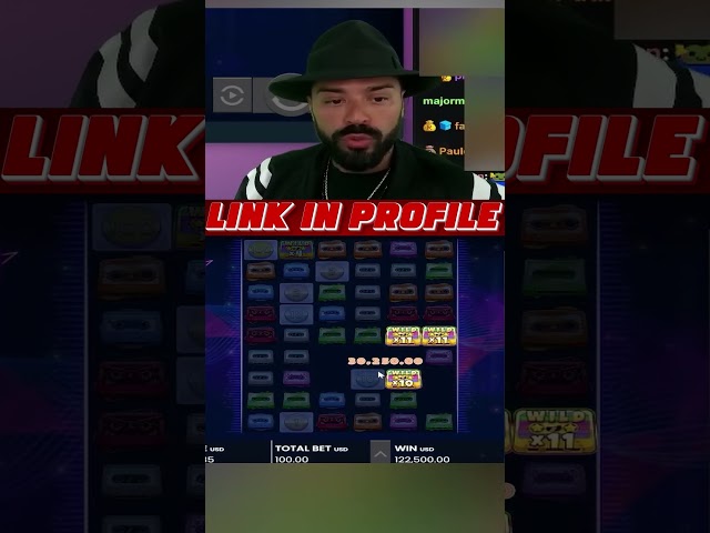 He shows how to win in slots🔥 #shorts #gamble #casino #slots #streamer #win #roulette #twitch #money