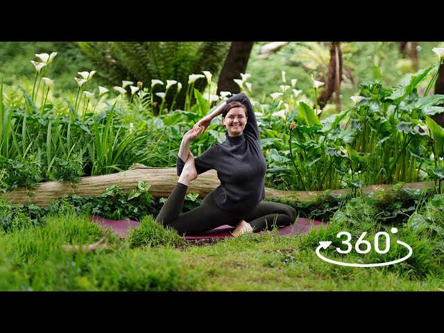 360° Virtual Reality(VR) Yoga — Mindful Flow Home Yoga Workout with Jenna Valez | Yoga VR