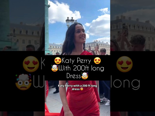🤯 Katy Perry 200ft long dress #shorts #katyperry #fashion #viral