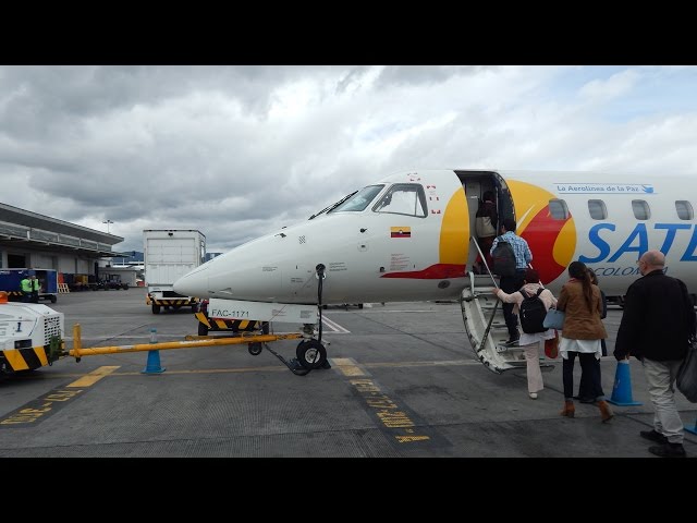 Embraer ERJ-145 Satena Colombia despegando de Bogota ElDorado pista 13R HK-4525