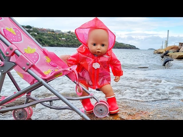 Baby Annabell menee kävelylle. Vauvojen videoita suomeksi. Vauvanukkejen aamurutiinit.
