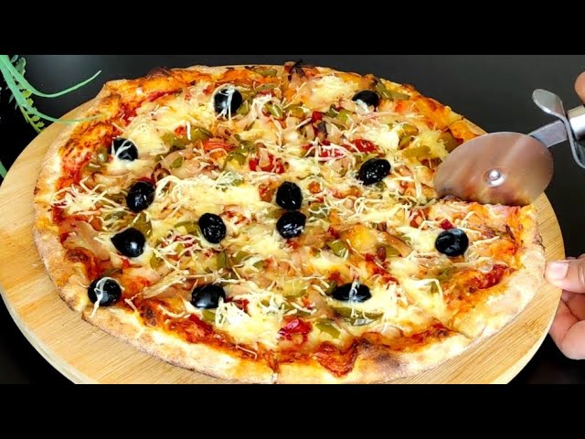 You won't be buying pizza after this video! Homemade pizza with easy dough! delicious