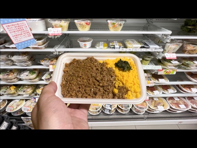 10 Eating New Food at 7-Eleven Japan