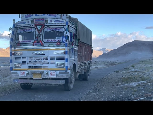 Ladakh Ep45 - Sumdo - Puga - Tso Kar - Pologongka La - Moray Plains - Pang