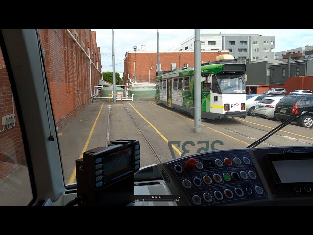 Driver's View Tram 6 Moreland to University