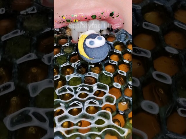 ASMR Satisfying Eating Cute Honey Bee Emoji 🐝 #asmr #emojicallenge #satisfyingvideo