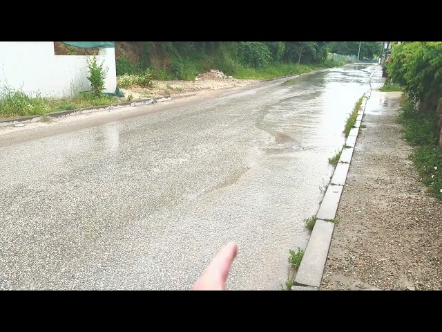 Septicka kanalizacija sred ulica vo Batinci