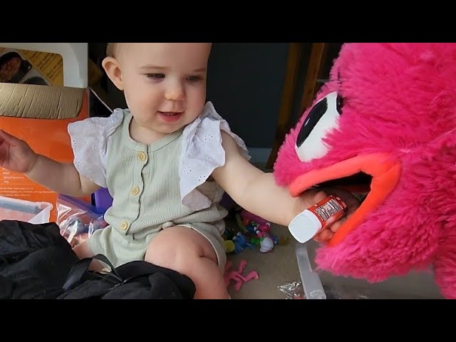 Playing with Poppy Playtime Puppets & Toys w/ Baby Ellie!