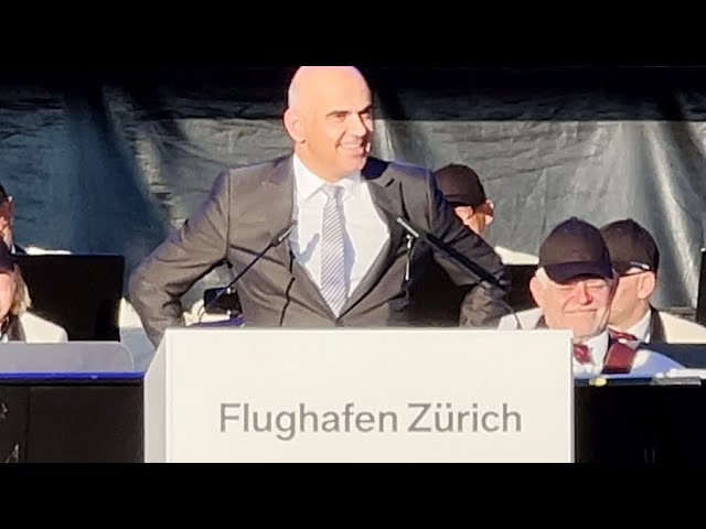 Pilot Alain Berset feiert am Flughafenfest Zürich am 1. September 2023 🇨🇭 4K HDR