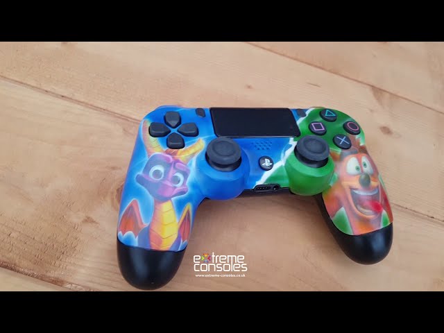 Spyro vs Crash Bandicoot custom PS4 controller