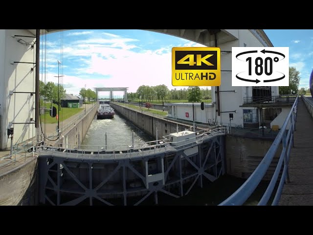 3D VR180 video of the impressive Princess Beatrix water lock