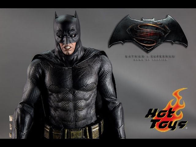 Hot toys Batman v Superman Batman w/ tech cowl