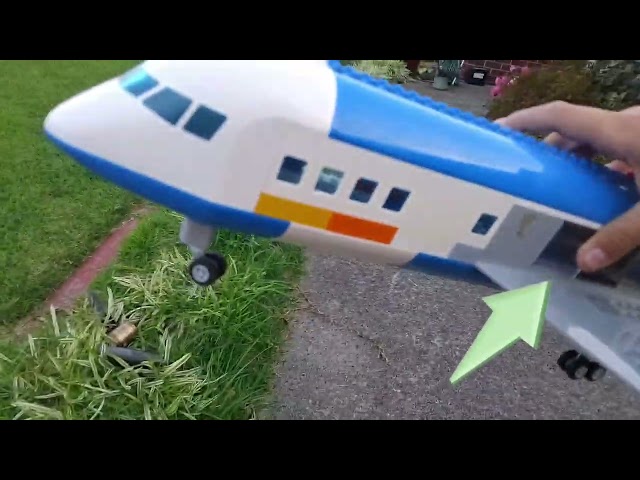 lego plane crash 14 (NEW AIRPLANE)