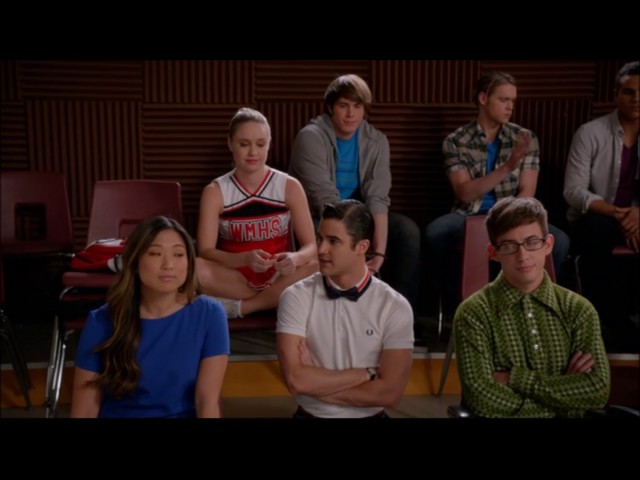 Glee -  Blaine asks Tina and Artie to sing with him at graduation 5x09