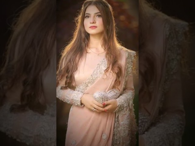 Dananeer mobeen new attitude whatsapp status #dananeer #pakistaniactresse #dress #viral #fashion