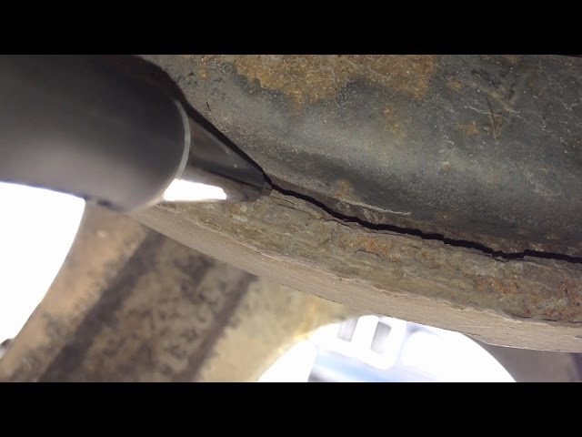 Ford Quick Tips: #28 Noisy Scraping Drum Brakes