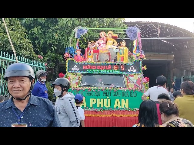 Xe hoa xã Phú Thọ, Phú An và đoàn xe hoa TX. Tân Châu diễu hành chiều 16/5 âl