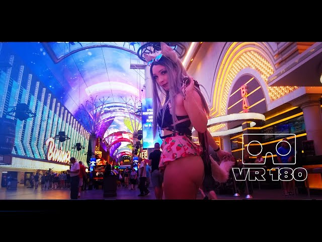 VR 180 3D Showgirl Freemont Street Las Vegas
