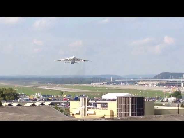 Antonov An-225 startet vom Flughafen Zürich