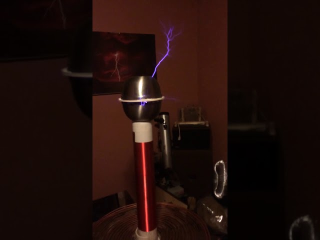 Spark gap Tesla Coil in my bedroom!