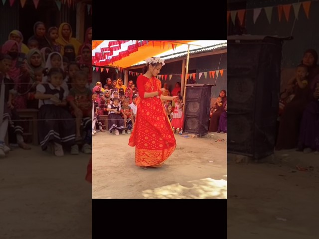 Lal Tuktuk Shari Pora Maiya  শাড়ি পরা মাইয়া  #shortvideo #dance