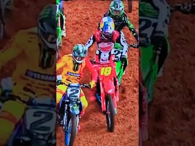 Jett Lawrence and Jason Anderson Collide in Qualifying