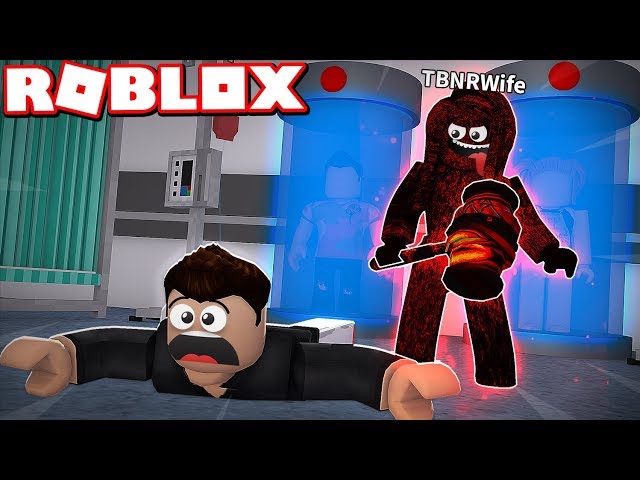 ROBLOX RUN FROM MY WIFE THE BEAST! (Flee the Facility) gameplay