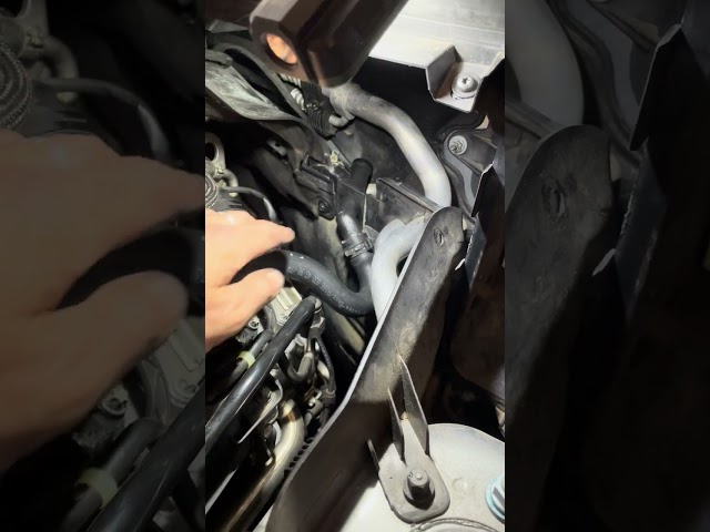Mercedes 250cdi coolant leak fix