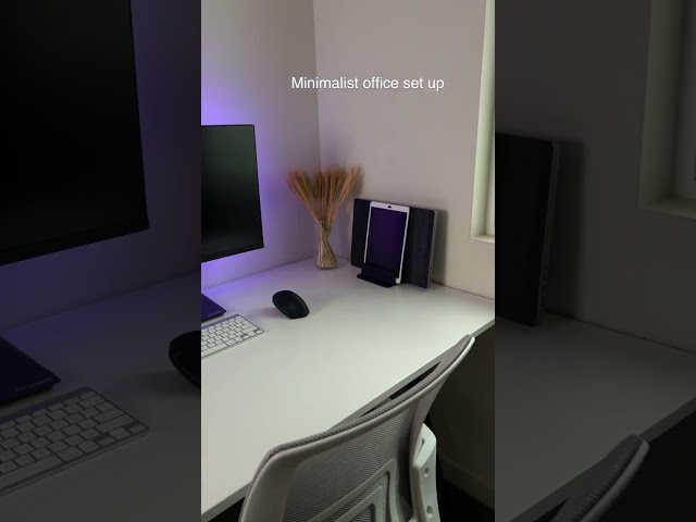 Cozy minimal desk setup for 2023