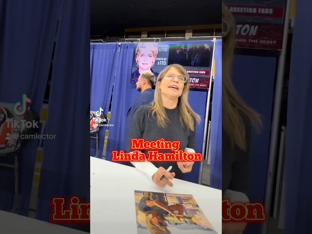 Meeting Linda Hamilton #comiccon #lindahamilton #terminator #sarahconnor #movie #80smovies #80s