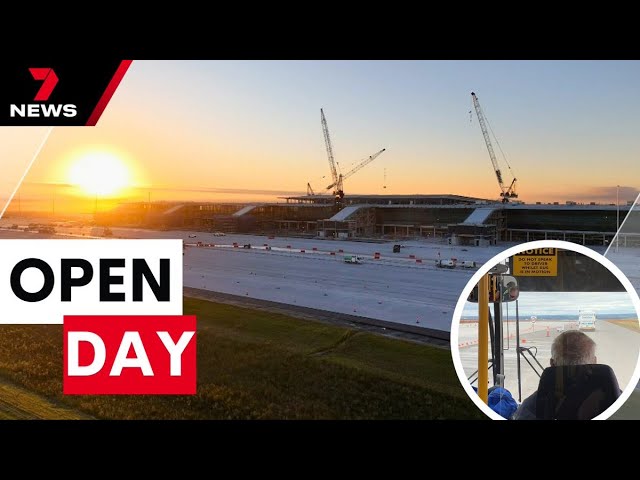 Hundreds turn out to have a closer look at Western Sydney’s $5 billion airport | 7 News Australia